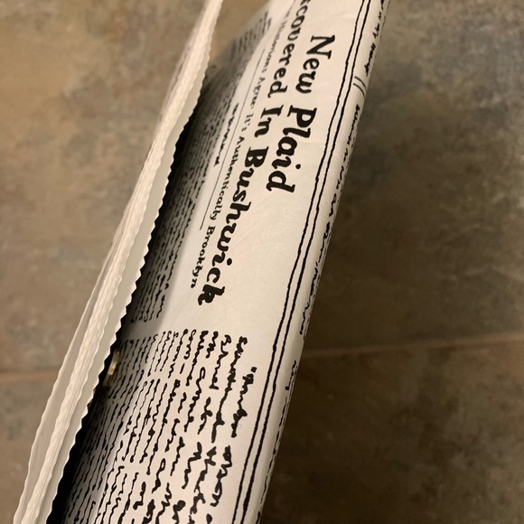 KATE SPADE NOVELTY NEWSPAPER GLITZY RITZY CLUTCH - Picture 4 of 8